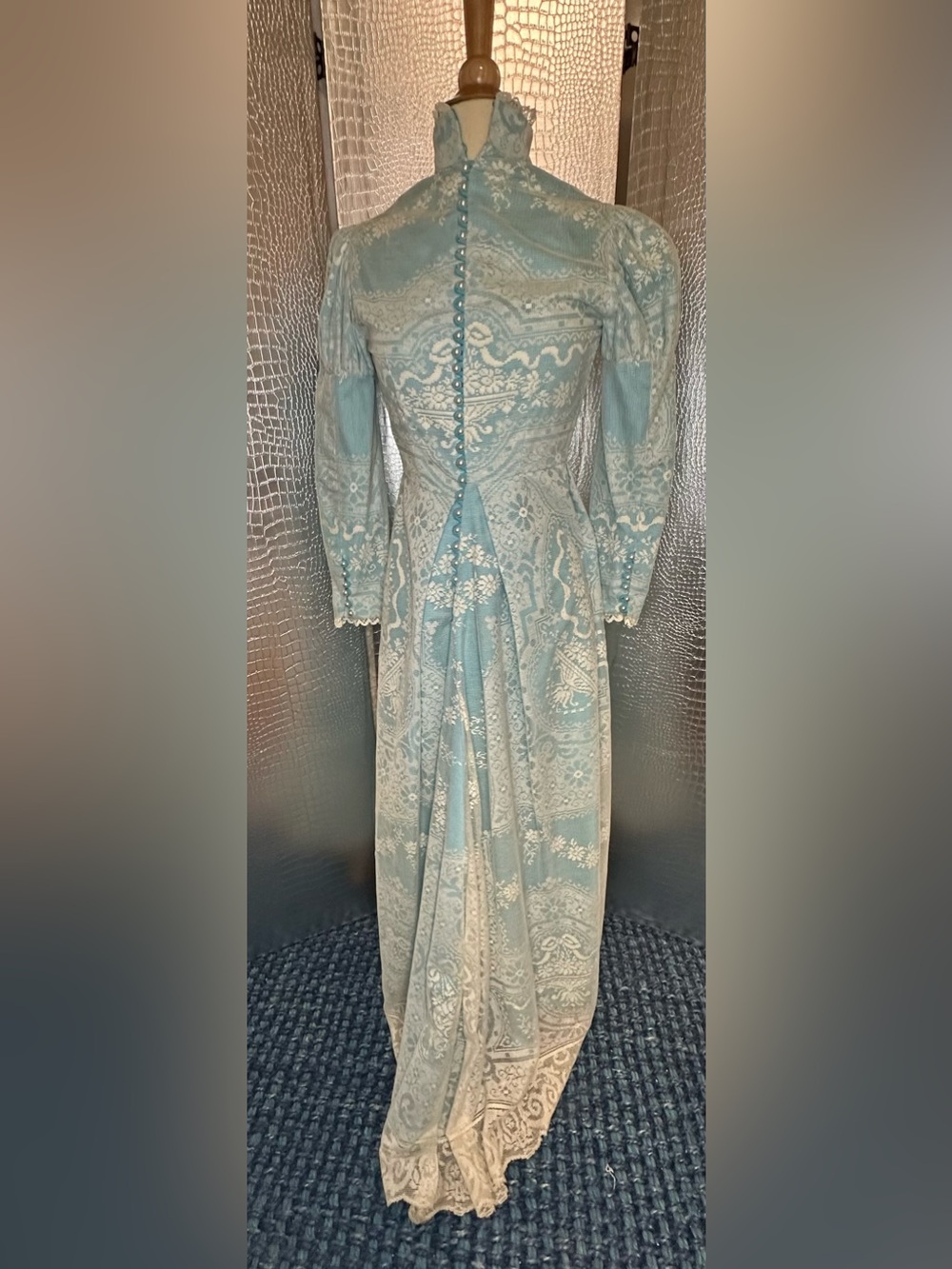 Vintage Style Tea Gown Turquoise White Lace Overlay & Faux Pearl Buttons - Picture 2 of 16